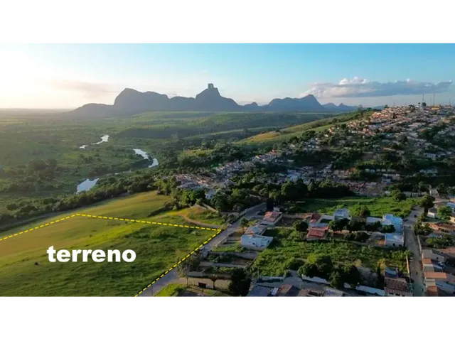 Imagem: O terreno possui 1.200m² de Área e está localizado em