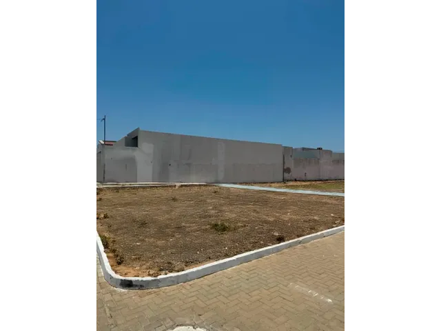 Imagem: O terreno possui 2.000m² de Área e está localizado em
