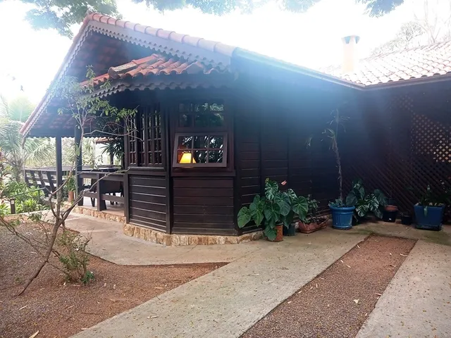 Imagem: Casa 04 Quartos - Locação - Secretário