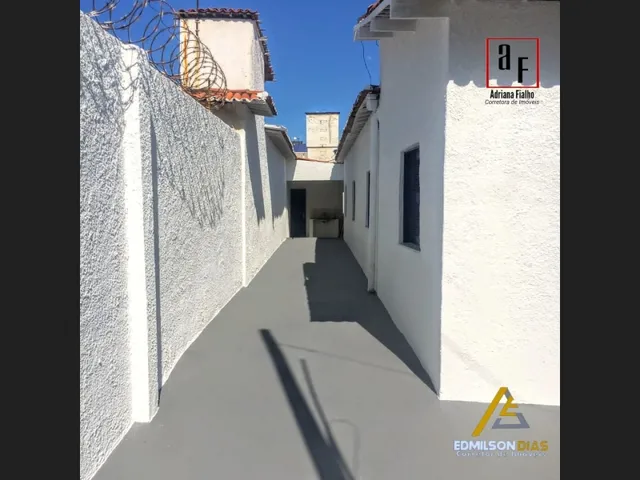 Imagem 11: Casa Varandada com Quintal Amplo no Icaraí