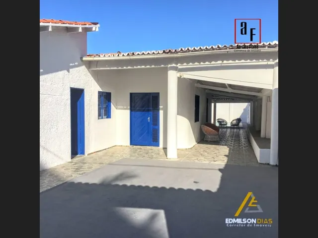 Imagem 8: Casa Varandada com Quintal Amplo no Icaraí
