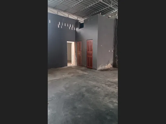 Imagem: Alugo Galpão 200 M2
