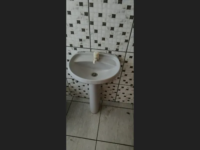 Imagem: Alugo 2 Comodos Quarto com Banheiro e Cozinha