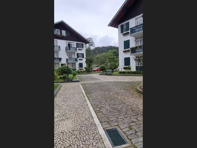 Imagem 9: Apartamento de 2 Quartos com Varanda no Segundo Andar com Vista para o Jardim Principal