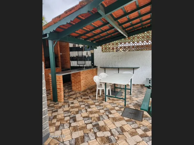 Imagem 6: Apartamento de 2 Quartos com Varanda no Segundo Andar com Vista para o Jardim Principal