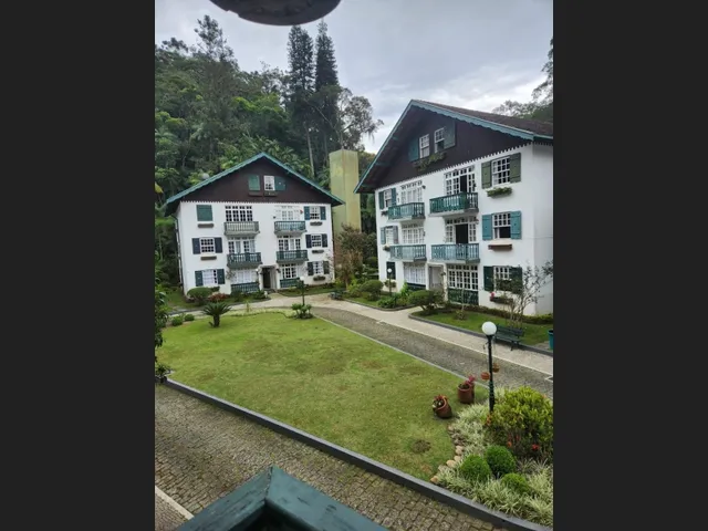 Imagem 14: Apartamento de 2 Quartos com Varanda no Segundo Andar com Vista para o Jardim Principal
