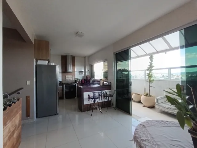 Imagem 4: Montes Claros/Mg - Cobertura Duplex À Venda com 3 Quartos, 4 Banheiros, 2 Vagas e 176M²