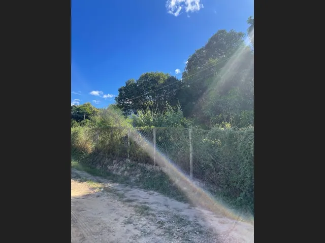 Imagem: Lote com Rio e Lagoa/900M2