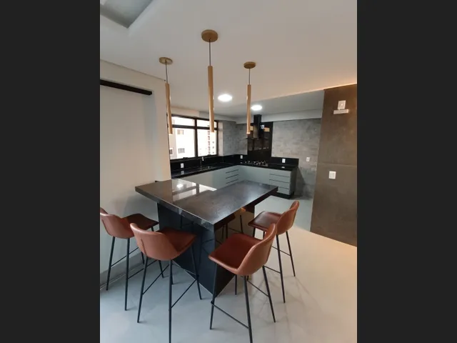 Imagem 10: Montes Claros/Mg - Apartamento À Venda com 4 Quartos, 5 Banheiros, 2 Vagas e 295M²