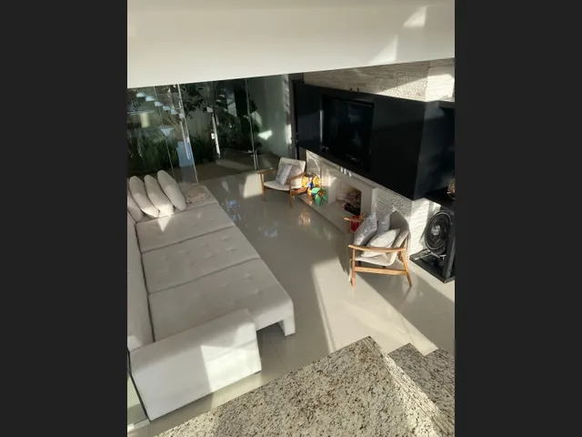 Imagem 9: Suíte Privativa Mobiliada para Aluguel - Ambiente Aconchegante e Completo