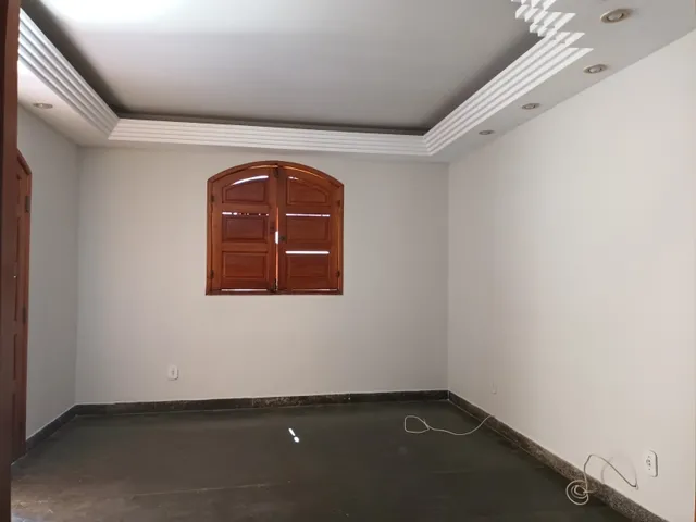 Imagem 4: Excelente Casa À Venda, com 2 Quantos, 2 Banheiros e 2 Vagas de Garagem