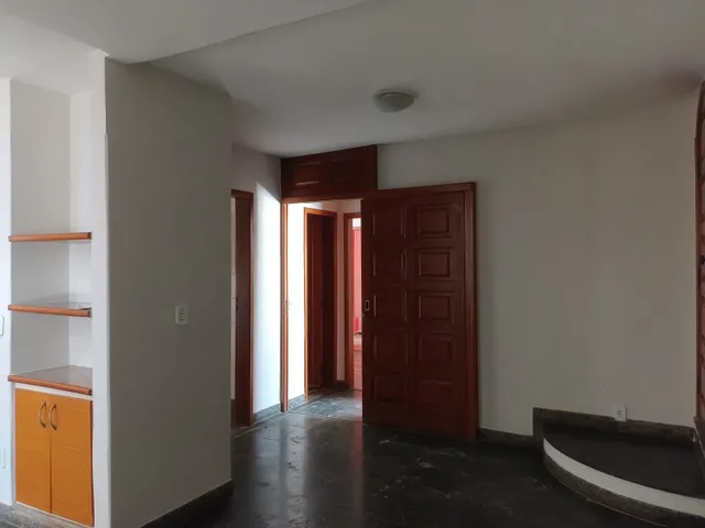 Imagem 2: Excelente Casa À Venda, com 2 Quantos, 2 Banheiros e 2 Vagas de Garagem