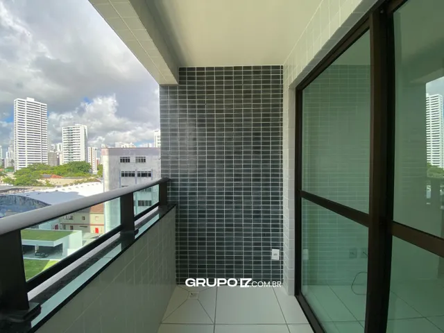 Imagem 1: Apartamento nas Graças | Varanda | 2 Quartos