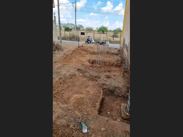 Imagem 7: Terreno 8 X 18 Depois do Campo do Coqueiro em Surubim Pe Já com Estrutura 2º Andar