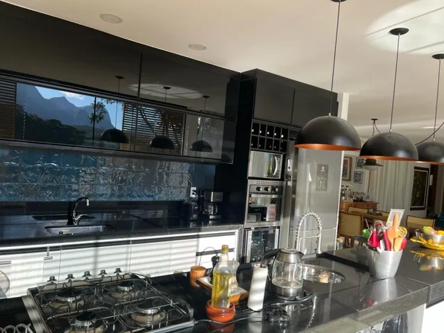 Imagem 3: Casa com 3 Quartos para Alugar - Araras - Petrópolis/Rj