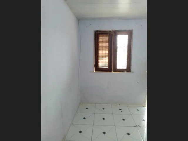 Imagem: A casa possui 2 Dormitórios, 1 Banheiro, Acomodam 6