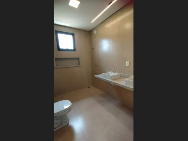 Imagem 14: Casa de Alto Padrão À Venda | 4 Quartos Sendo 2 Suítes