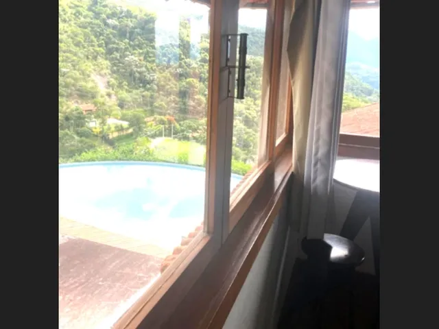 Imagem 8: Casa com 04 Dormitórios em Araras - Petrópolis/Rj