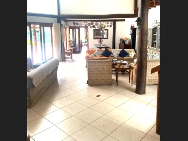 Imagem 2: Casa com 04 Dormitórios em Araras - Petrópolis/Rj