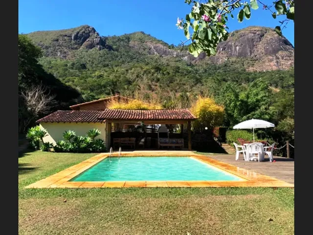 Imagem: Casa com 5 Quartos para Alugar - Pedro do