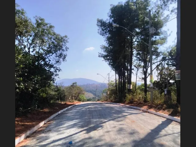 Imagem: Lotes Financiados em Mateus Leme, Ruas Calçadas
