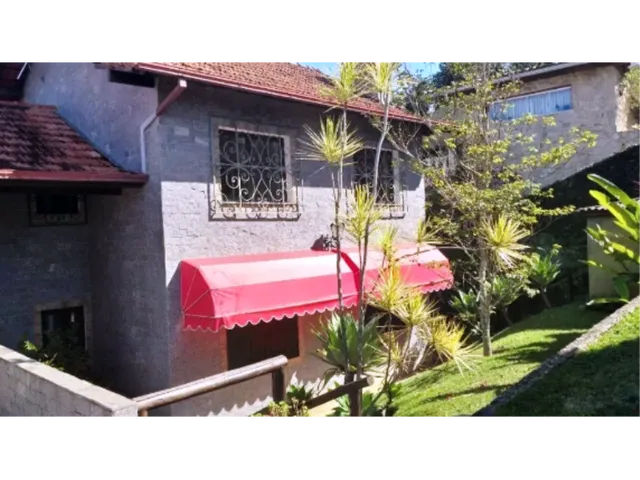 Imagem: Casa com 05 Dormitórios a Venda em Itaipava/Petrópolis/Rj