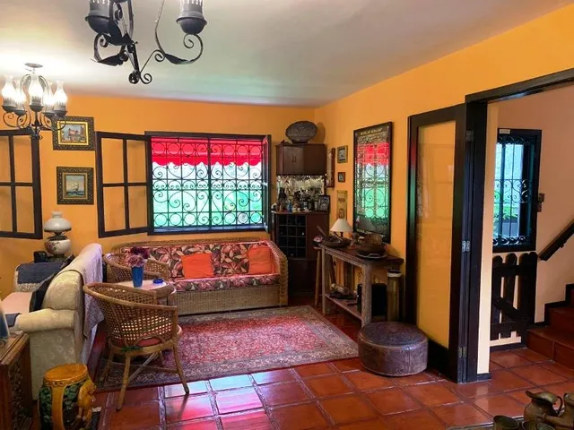 Imagem 10: Casa com 05 Dormitórios a Venda em Itaipava/Petrópolis/Rj