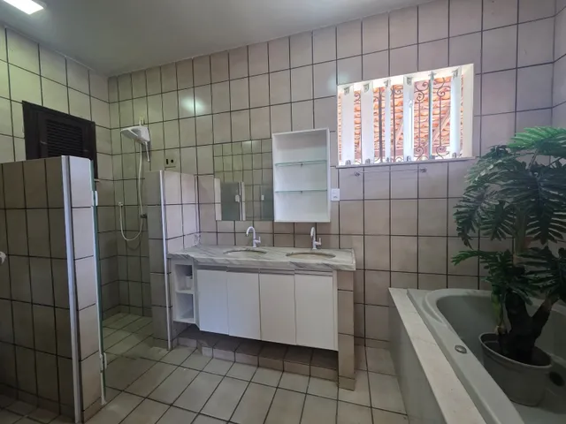 Imagem 7: Residência de Alto Padrão no Olho D&Amp;Amp;Apos;Água - Sofisticação, Exclusividade E