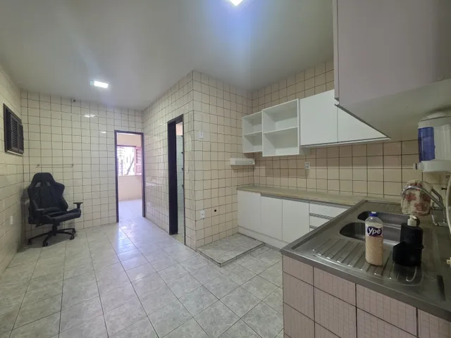 Imagem 8: Residência de Alto Padrão no Olho D&Amp;Amp;Apos;Água - Sofisticação, Exclusividade E
