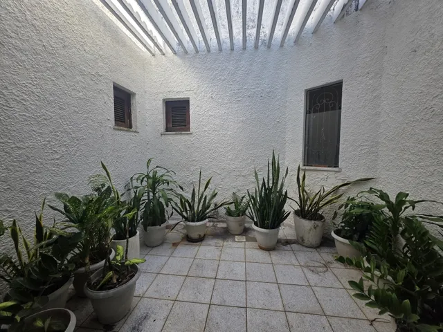 Imagem 10: Residência de Alto Padrão no Olho D&Amp;Amp;Apos;Água - Sofisticação, Exclusividade E