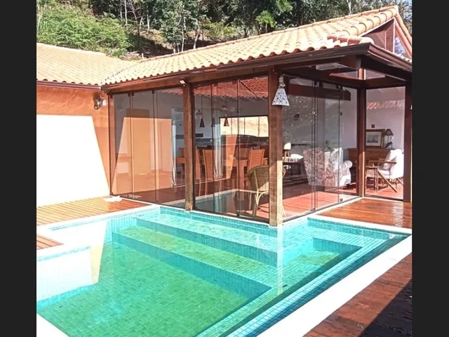 Imagem 13: Casa com 05 Dormitórios em Itaipava (Vale do Cuiaba) - Petrópolis/Rj