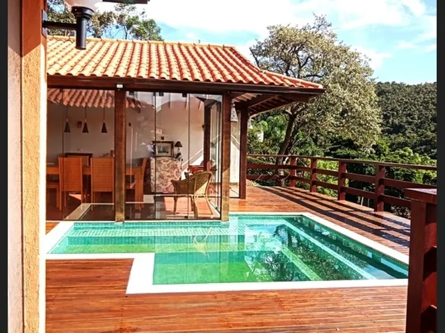 Imagem 10: Casa com 05 Dormitórios em Itaipava (Vale do Cuiaba) - Petrópolis/Rj