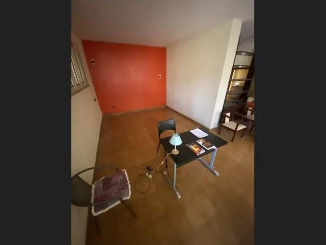 Imagem 2: Casa Plana À Venda no Bairro Joaquim Távora, Terreno Comercial de Esquina, 7 Quartos