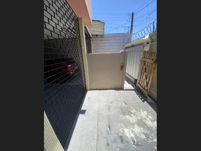Imagem 13: Casa Plana À Venda no Bairro Joaquim Távora, Terreno Comercial de Esquina, 7 Quartos