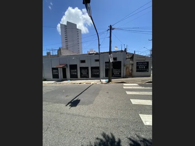 Imagem 12: Casa Plana À Venda no Bairro Joaquim Távora, Terreno Comercial de Esquina, 7 Quartos