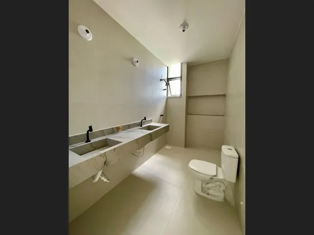 Imagem 3: Casa Duplex Nova com 4 Quartos, Piscina Opcional, 3 Vagas de Garagem, Bairro Edson Queiroz