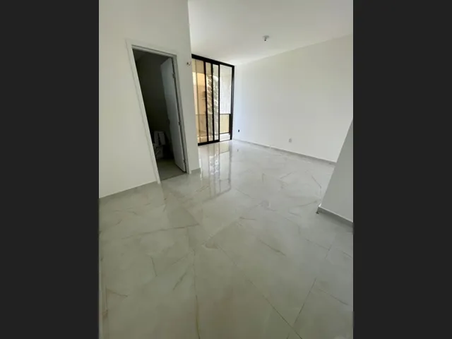 Imagem 9: Casa Duplex Nova com 4 Quartos, Piscina Opcional, 3 Vagas de Garagem, Bairro Edson Queiroz