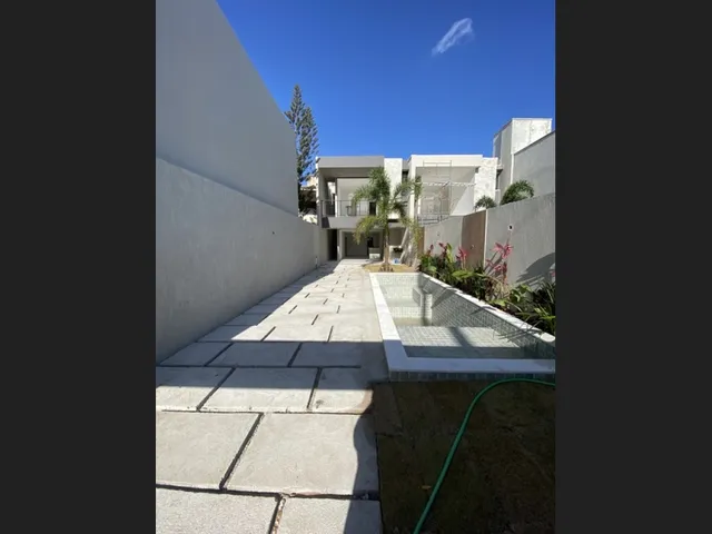 Imagem 13: Casa Duplex Nova com 4 Quartos, Piscina Opcional, 3 Vagas de Garagem, Bairro Edson Queiroz