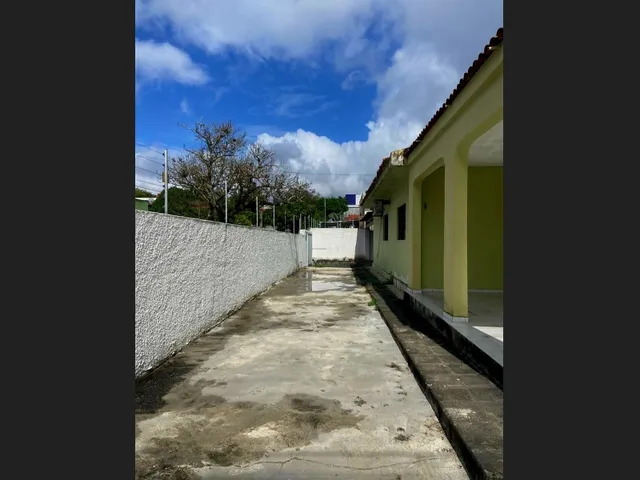 Imagem 3: Aluga-Se Casa, 3 Quartos, com Beco e Quintal, no Centro