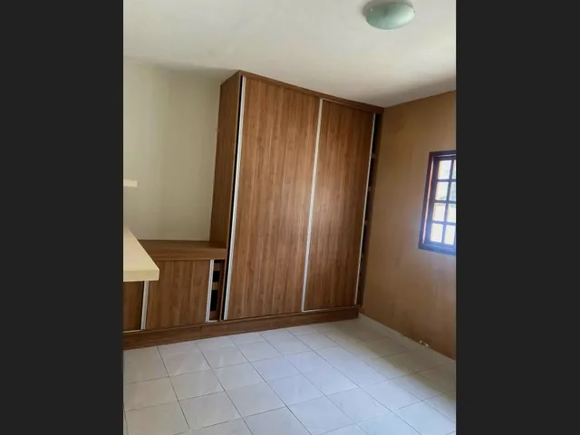 Imagem 4: Aluga-Se Casa, 3 Quartos, com Beco e Quintal, no Centro
