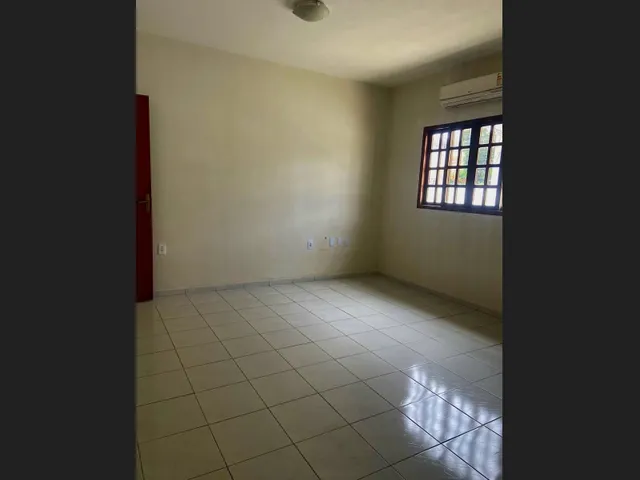 Imagem 11: Aluga-Se Casa, 3 Quartos, com Beco e Quintal, no Centro