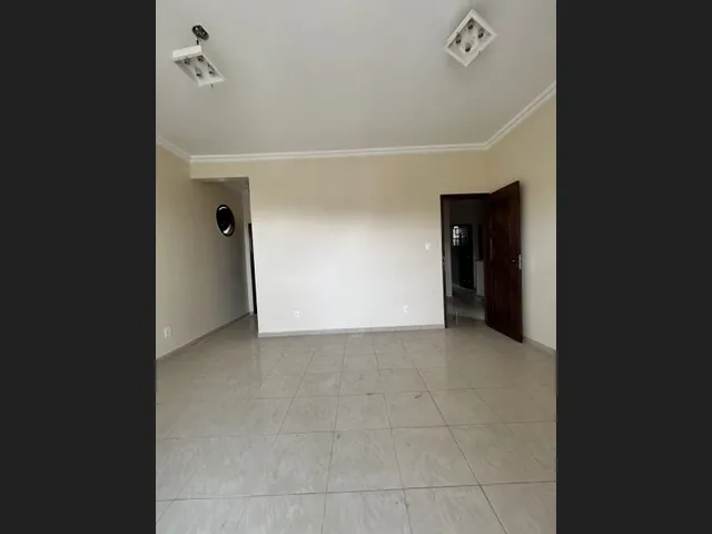Imagem 4: Uma Casa Completa, Espaçosa e com Lazer Total em Nova Iguaçu Esperando por Você!