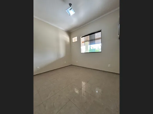 Imagem 11: Uma Casa Completa, Espaçosa e com Lazer Total em Nova Iguaçu Esperando por Você!