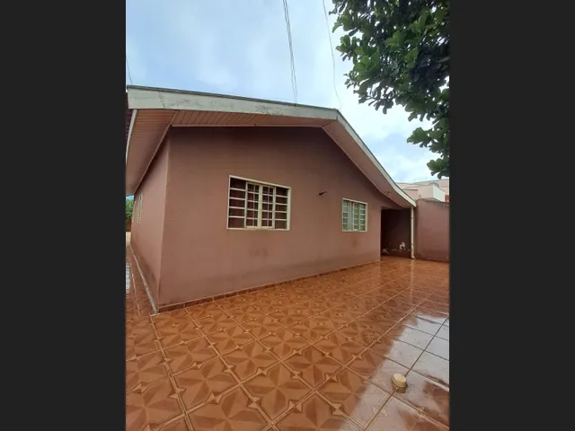 Imagem: Casa Sabáudia Pr 95 Metros 3 Quartos Rua