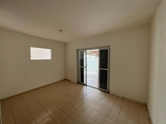 Imagem 9: Aluga-Se Casa, Bairro Centenário, 3 Quartos