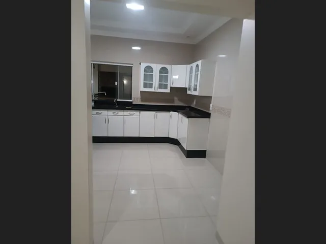 Imagem 3: Casa de Alto Padrão para Aluguel com Suíte, 4 Quartos e Espaço Gourmet
