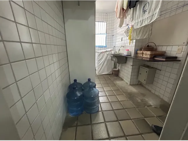 Imagem 9: Apartamento de Luxo com 4 Quartos e Vista para o Mar