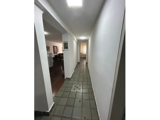 Imagem 13: Apartamento de Luxo com 4 Quartos e Vista para o Mar