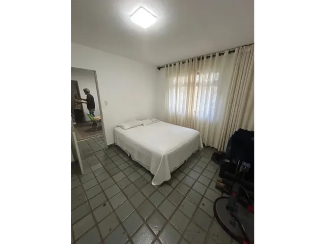 Imagem 5: Apartamento de Luxo com 4 Quartos e Vista para o Mar