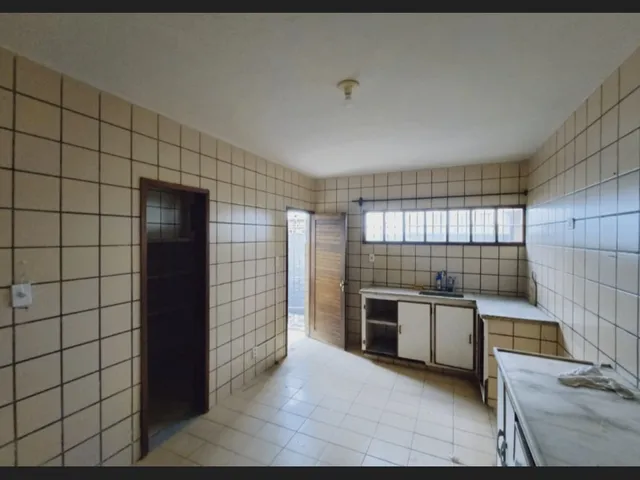 Imagem 11: Alugo Casa Grande, 5 Quartos, Bairro Liberdade